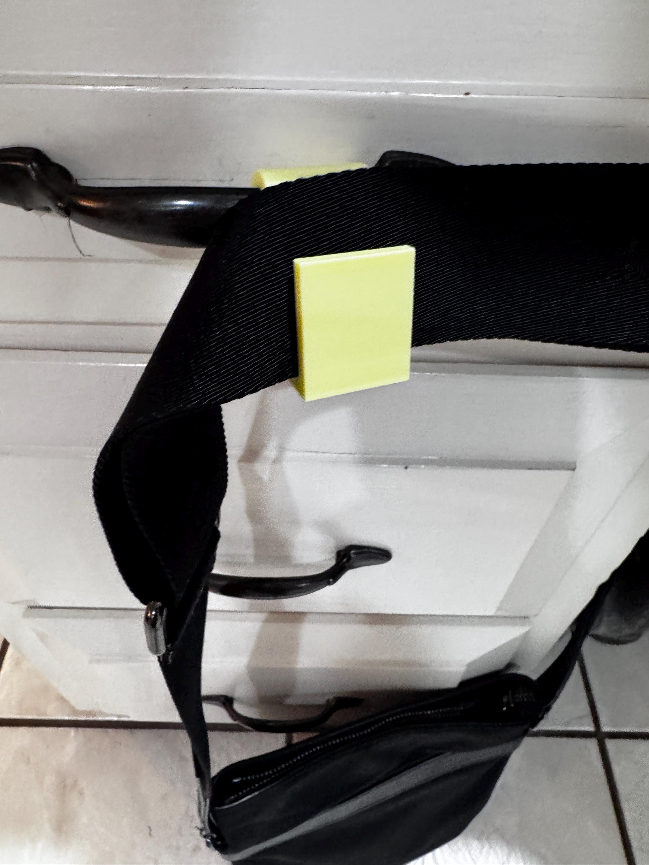 Hand bag clip